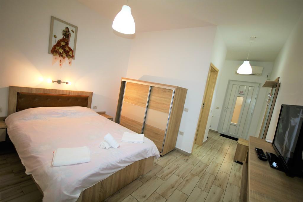 Aby Sunrise Hotel Orsova Ngoại thất bức ảnh